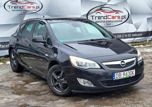 Opel Astra J 1.4 T Enjoy 2013