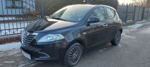 Lancia Ypsilon 1.2 8V Silver 2013