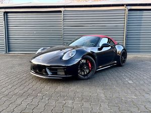 Porsche 911 992 Carrera 4 GTS 2023