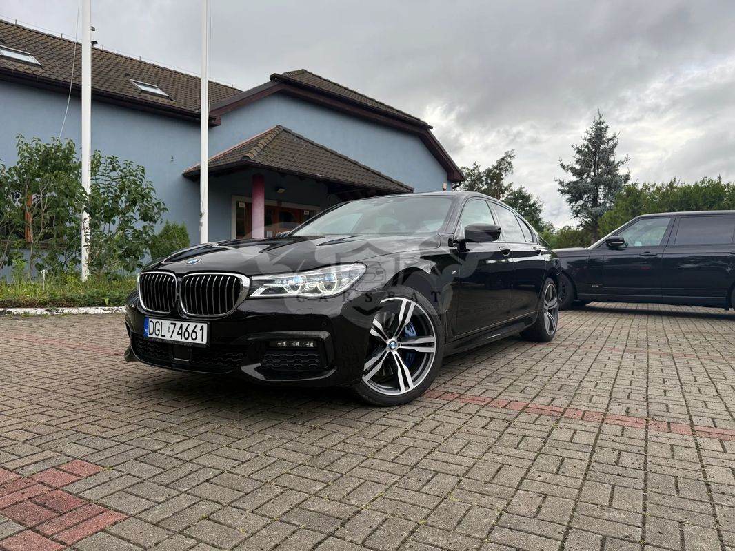 BMW 7 Series G11/12 750d xDrive 2017
