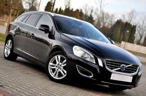 Volvo V60 I D3 Momentum 2011