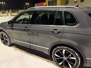 Volkswagen Tiguan II 2.0 TDI SCR 4MotION DSG R-Line 2021