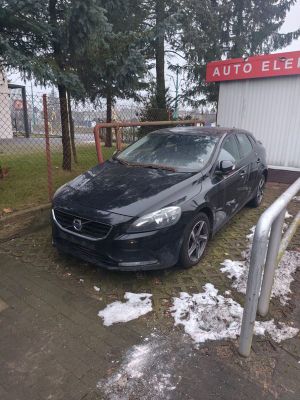 Volvo V40 II D2 2016