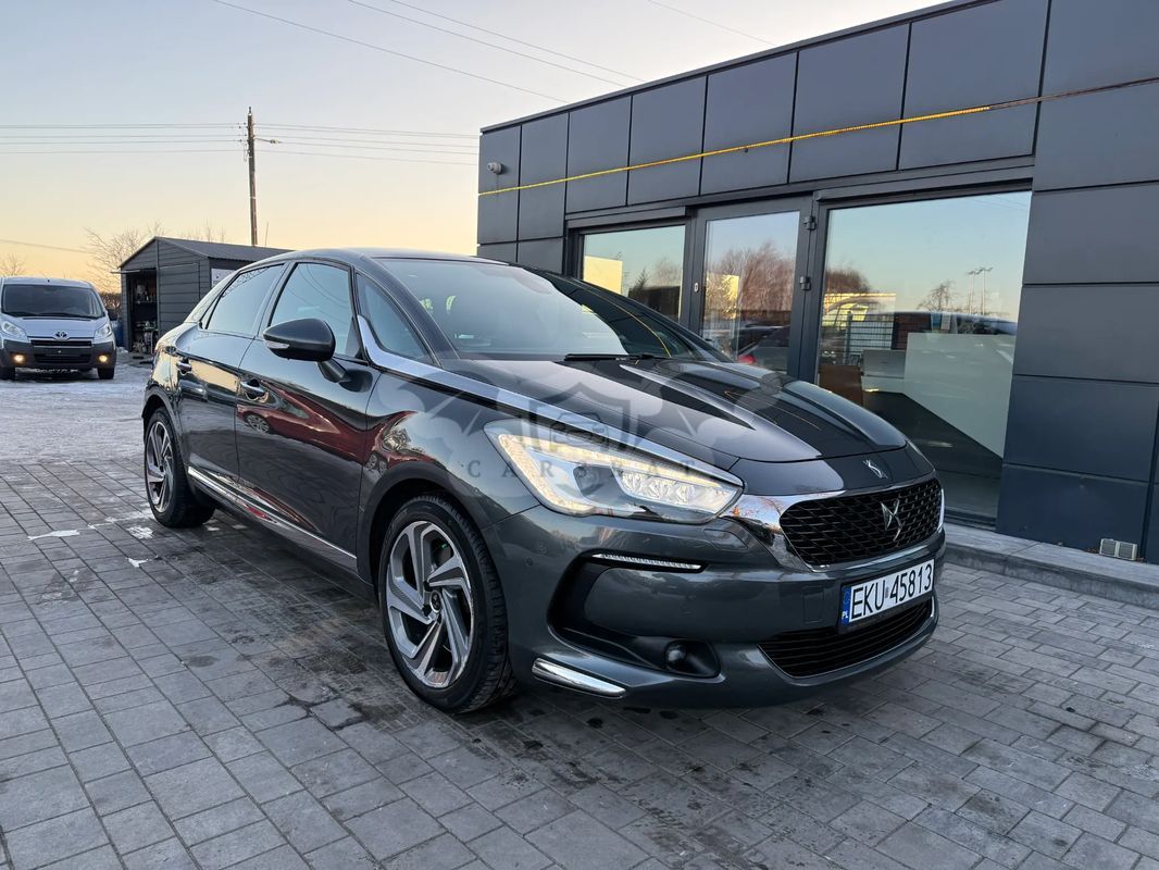 DS DS5 2017