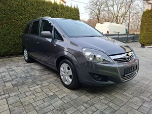 Opel Zafira B 2011