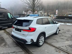BMW iX1 xDrive30 xLine 2025