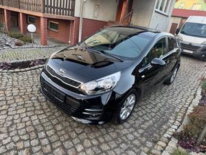 Kia Rio III 1.2 Dream Team Edition 2015