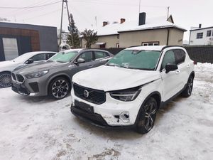Volvo XC40 B3 Plus Dark 2025