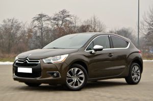 Citroën DS4 e-HDi 115 SoChic 2014