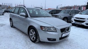 Volvo V50 D2 Momentum 2011