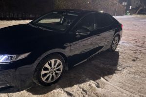 Toyota Camry 2.5 Hybrid Comfort CVT 2020