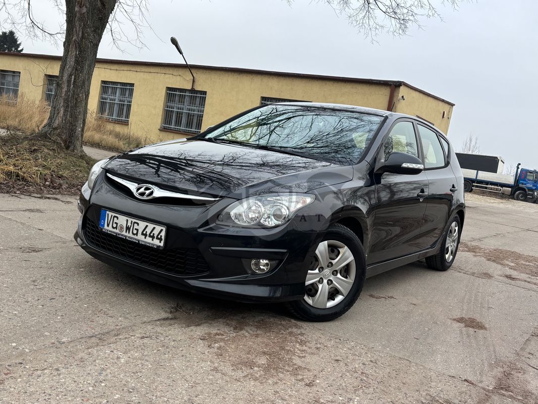 Hyundai i30 I i30cw 1.6 CRDi FIFA WM Edition 2011