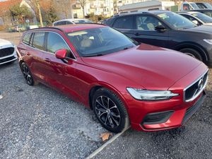 Volvo V60 II B4 D Geartronic Momentum Pro 2021