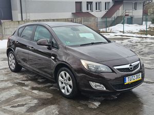 Opel Astra J 1.4 Turbo 150 Jahre 2012