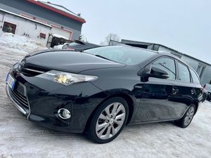 Toyota Auris II 1.8 Executive 2014