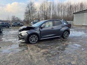 Toyota Yaris IV 116 1.5 VVT-i Business Edition 2021