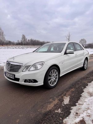 Mercedes-Benz E W212/W207 300 CDI DPF BlueEFFICIENCY 7G-TRONIC Elegance 2011