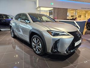 Lexus UX 300h F Sport Design 2025