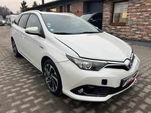 Toyota Auris II 1.8 HSD Luna 2017