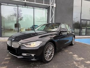 BMW 3 Series F30/F31 318d Modern Line 2012