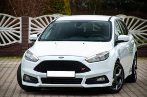 Ford Focus Mk3 2.0 TDCi ST mit Leder-Sport-Paket 2015