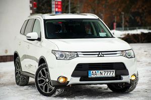 Mitsubishi Outlander III 2.2 DI-D 4WD Automatik Intense 2014