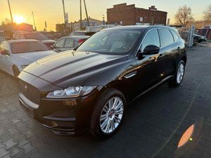 Jaguar F-Pace 20d AWD Pure 2016