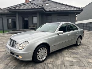 Mercedes-Benz E W211 2002