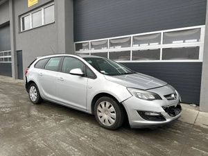 Opel Astra J 2013