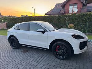 Porsche Cayenne III GTS 2024