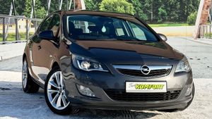 Opel Astra J 1.6 Turbo Edition Sport 2011