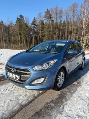 Hyundai i30 II blue Kombi 1.6 CRDi YES Silver 2015
