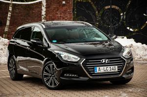 Hyundai i40 Kombi blue 1.7 CRDi DCT Premium 2015