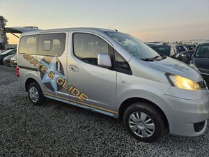 Nissan NV200 2011