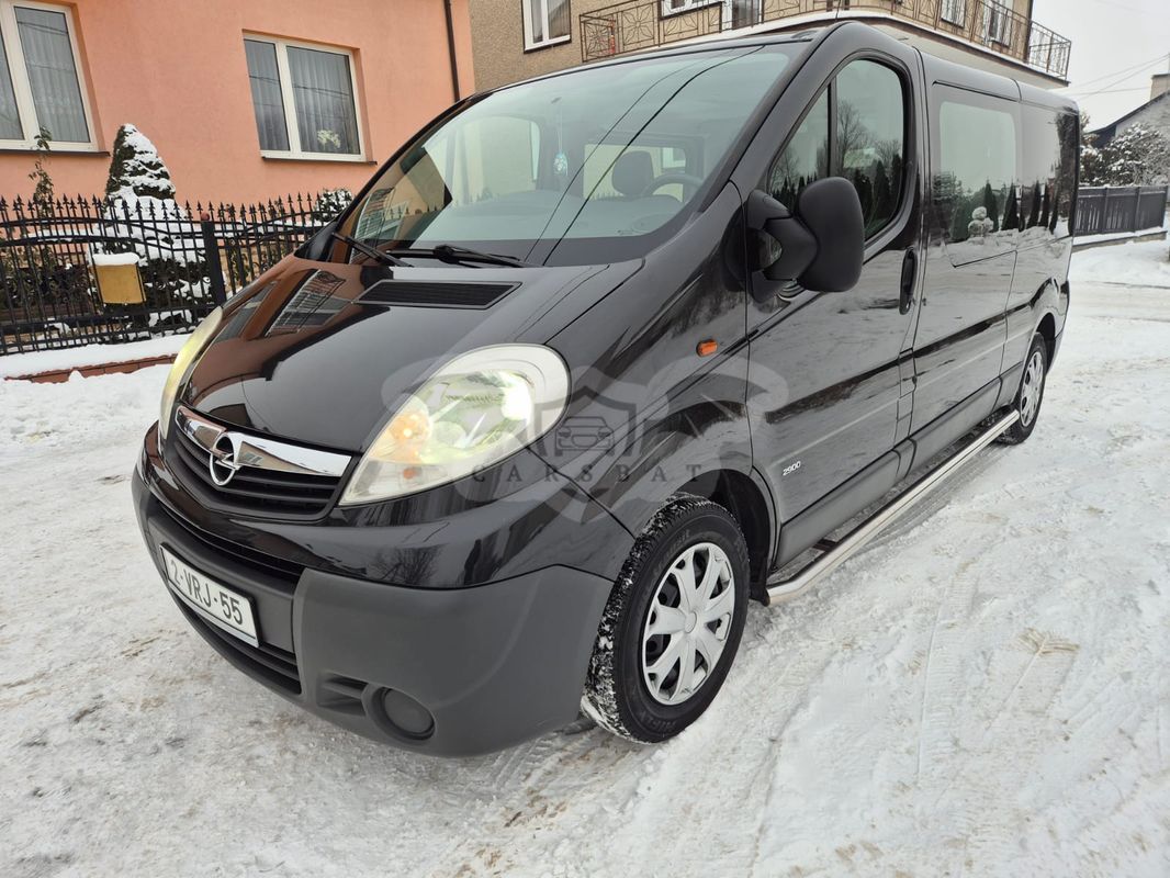 Opel Vivaro 2011