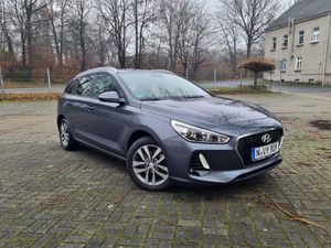 Hyundai i30 III blue Kombi 1.6 CRDi Premium 2017