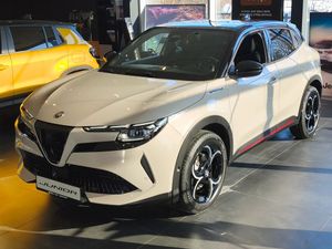 Alfa Romeo Junior 1.2 mHEV Ibrida Speciale eDCT 2025