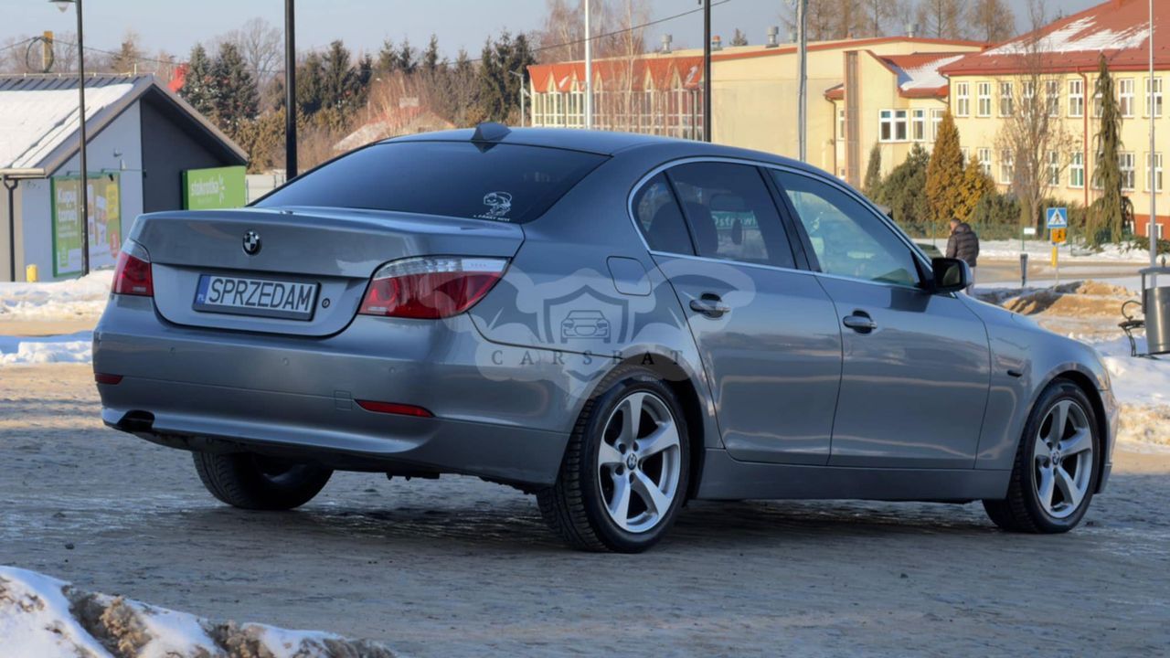 BMW 5 Series E60/E61 520i 2003
