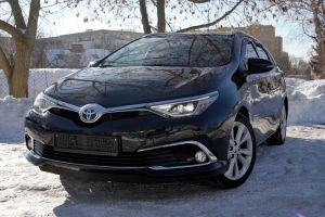 Toyota Auris II 1.8 HSD Prestige 2016