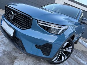 Volvo XC40 B4 B DKG Plus Black Edition 2024