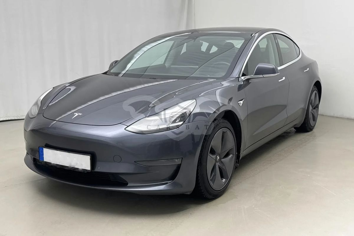 Tesla Model 3 2020