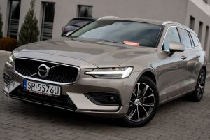 Volvo V60 II D3 Drive-E Momentum 2021