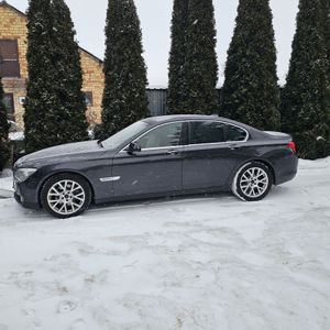 BMW 7 Series F01 730d Blue Performance 2011