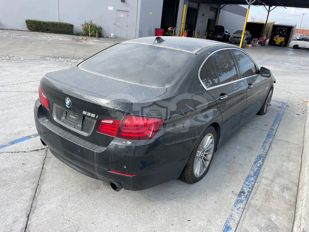 BMW 5 Series F10/F11 535i Sport-Aut 2011