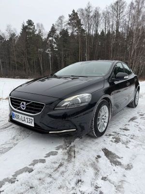 Volvo V40 II T2 2014
