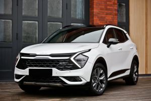 Kia Sportage V 1.6 T-GDI MHEV GT Line 2WD DCT 2023