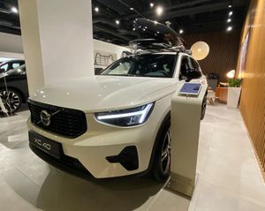 Volvo XC40 B3 Plus Dark 2026