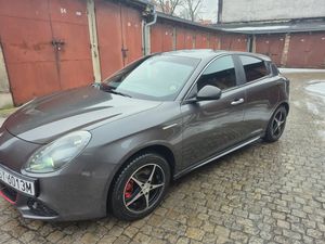 Alfa Romeo Giulietta 2.0 JTDM Distinctive 2011
