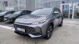 MG HS 2025