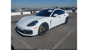 Porsche Panamera 4 E-Hybrid Platinum Edition 2022